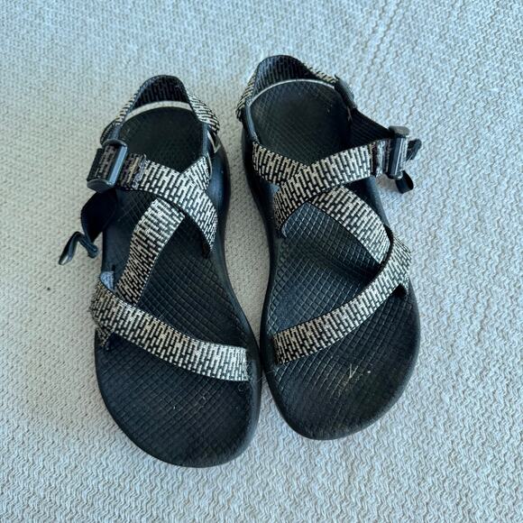 Chaco Black and White Printed ZX/2 Cloud Strappy Sandals Size 6 Gorp Outdoor - Picture 2 of 10